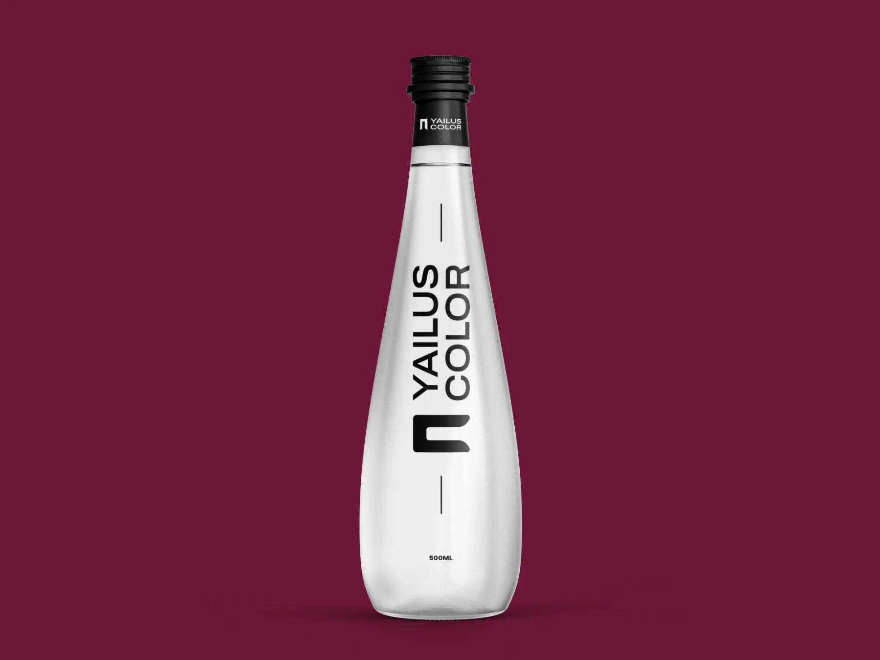 Botella blanca personalizada con la identidad de Yailus Color